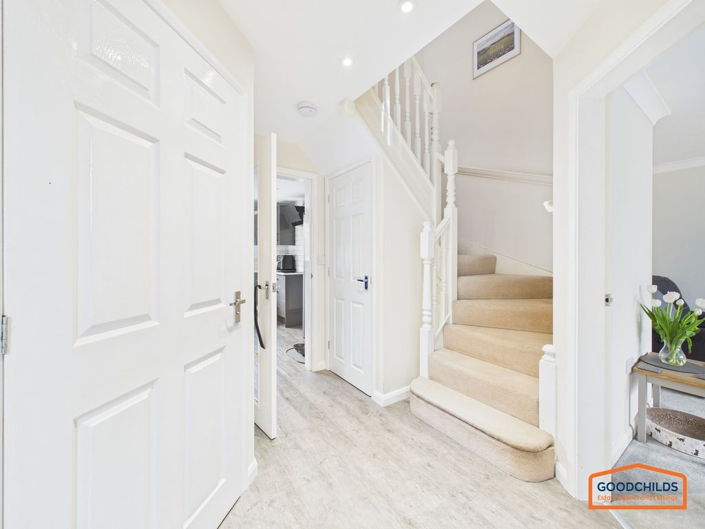 Property photo 2 of 23