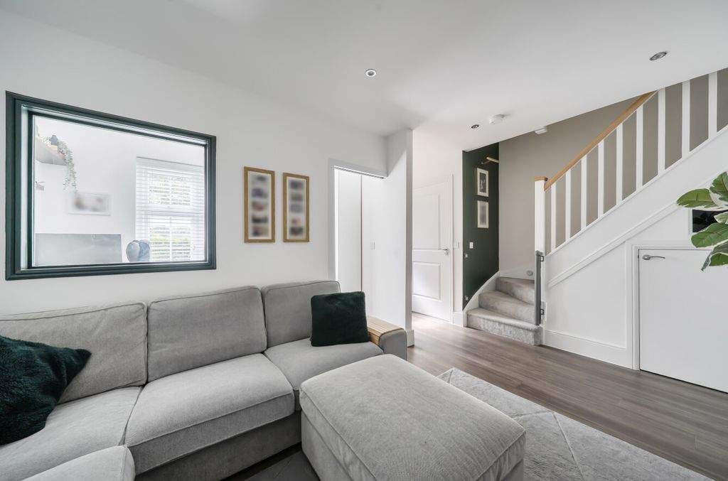 Additional image 13 of 4 bed semi-detached house for saleGalton Way, Warfield, Bracknell, Berkshire RG42