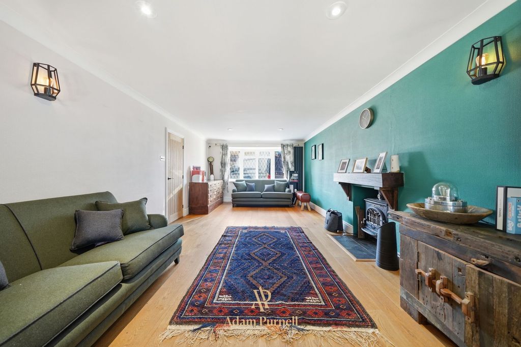 Property photo 3 of 30