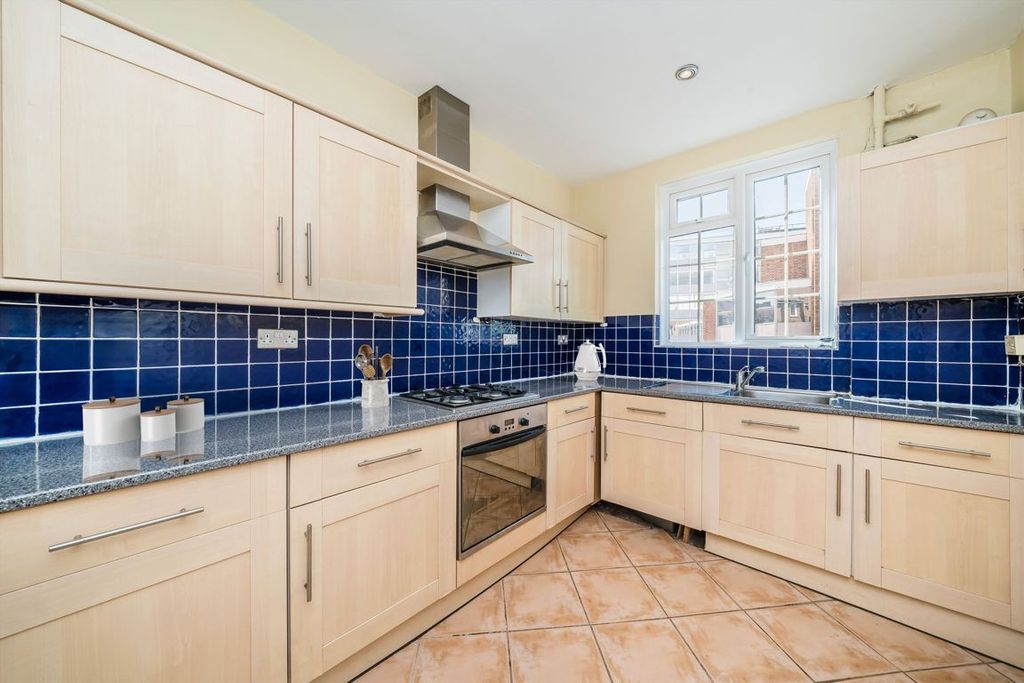 Property photo 3 of 4