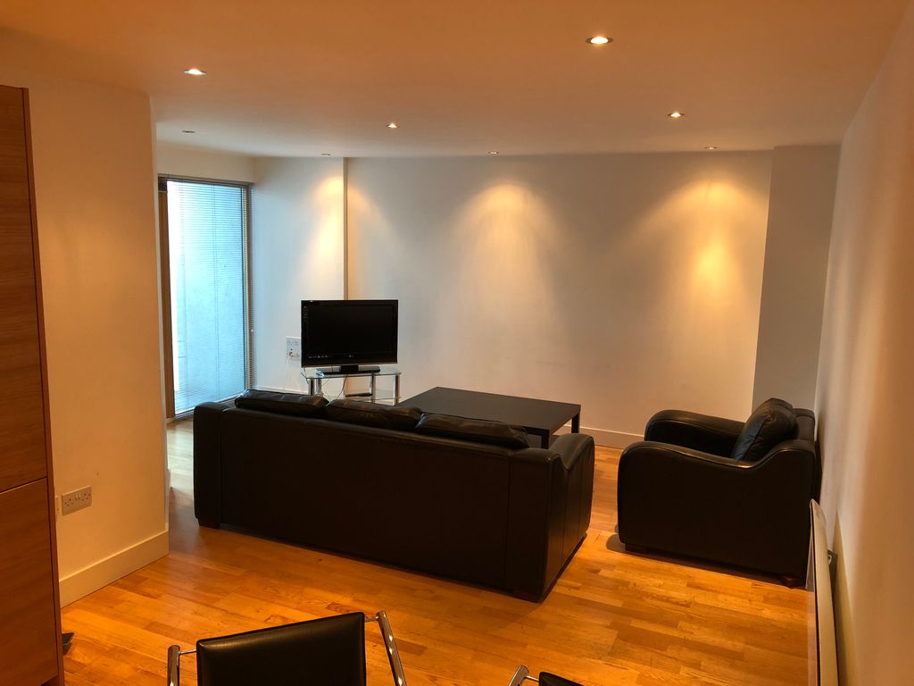 Property photo 2 of 8