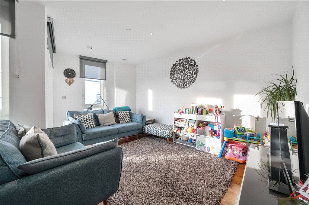 Property photo 2 of 22 Reception