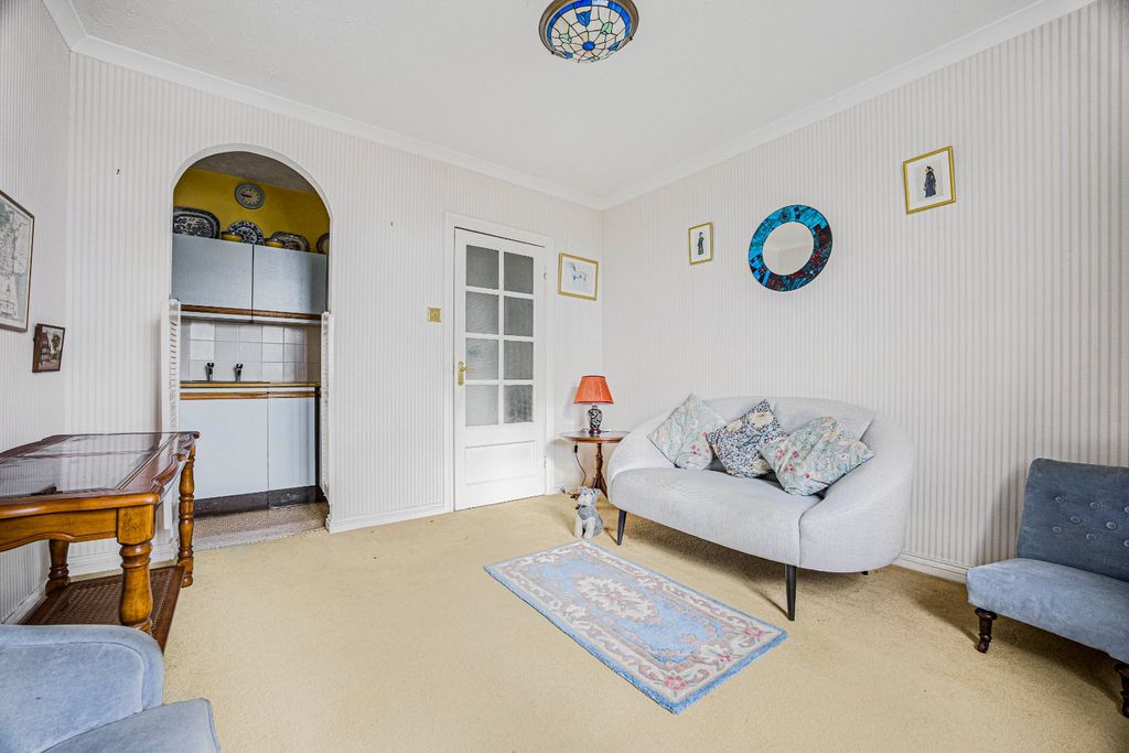 Property photo 3 of 10 Sitting Room