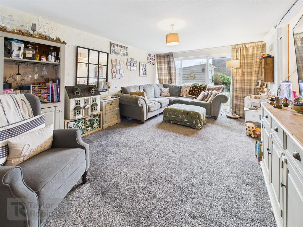 Property photo 2 of 17 Cam02600G0-Pr0629-Still019.Jpg