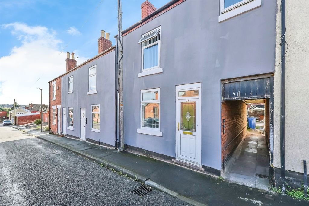 Property photo 2 of 17