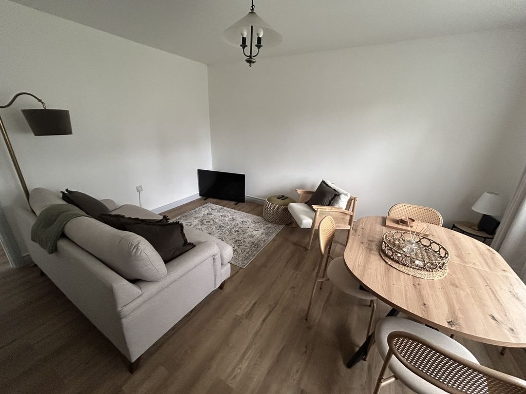 Property photo 2 of 11 Img_0486