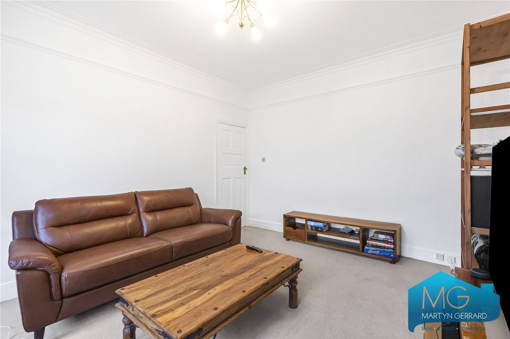 Property photo 3 of 11 Picture No. 05