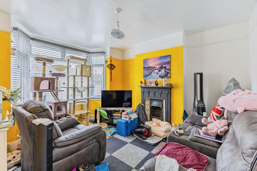 Property photo 2 of 16 Pbox-Img.Jpg