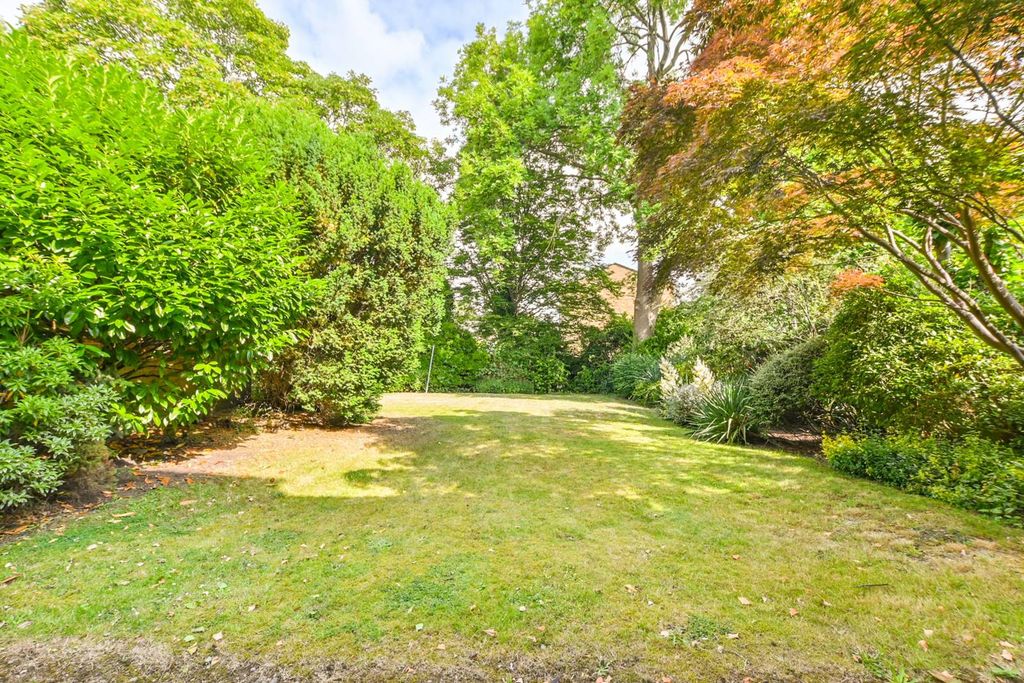 Property photo 3 of 24