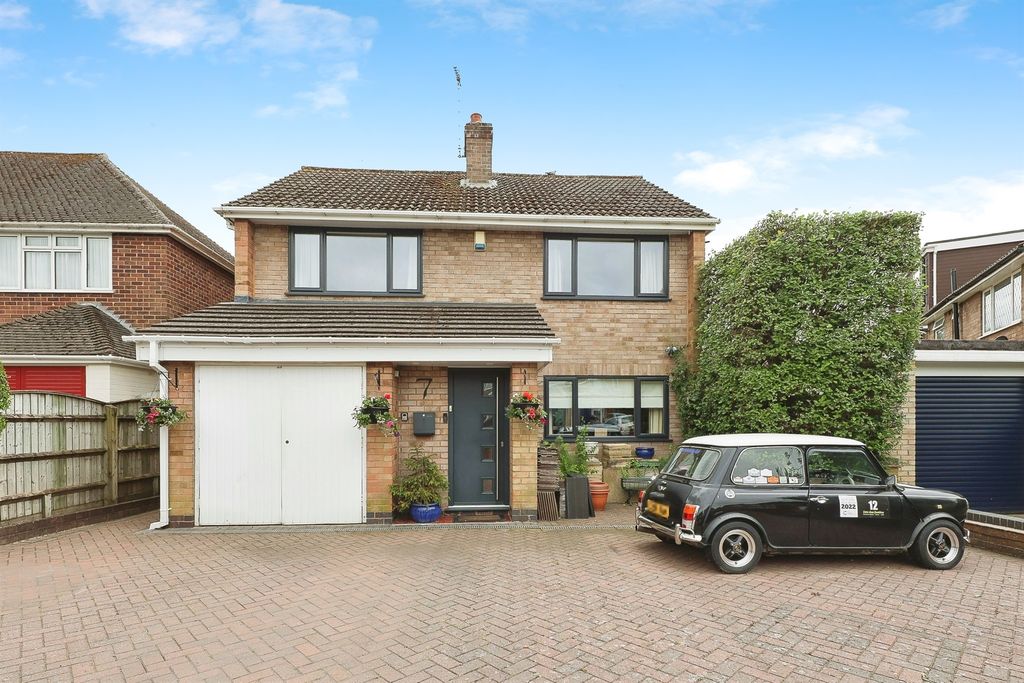 Property photo 1 of 17