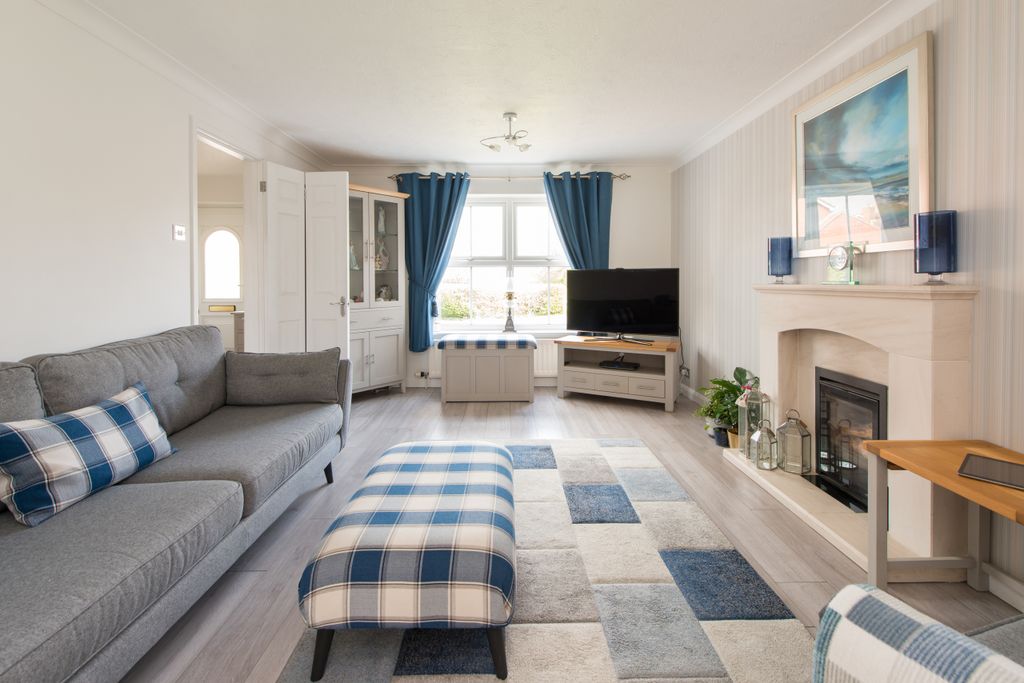 Property photo 3 of 29 9Chal-8