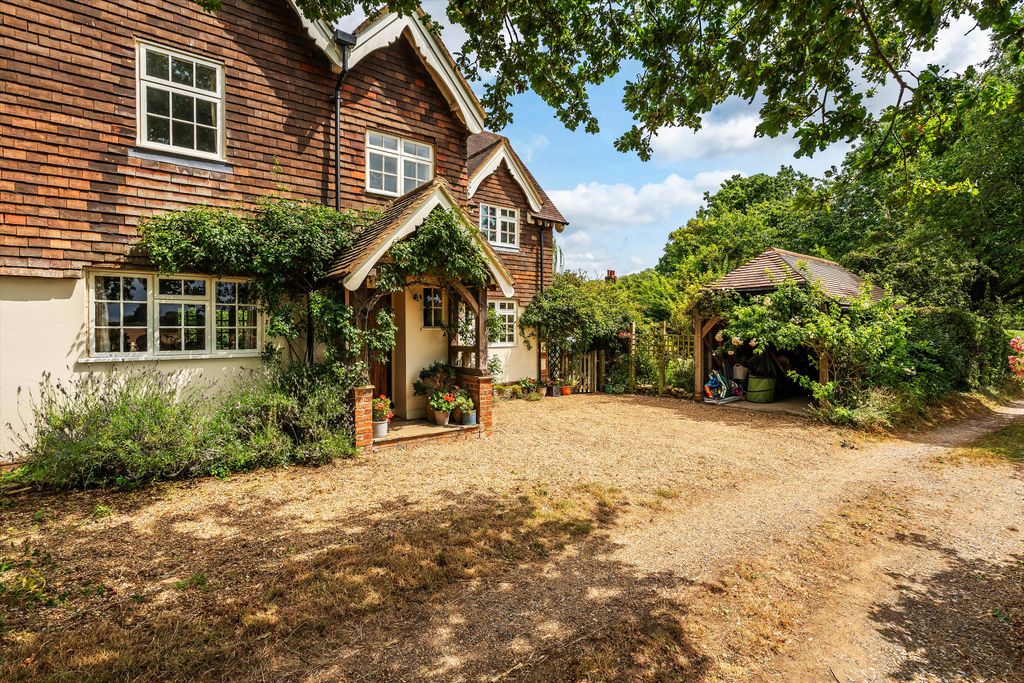 Property photo 3 of 19 Image
