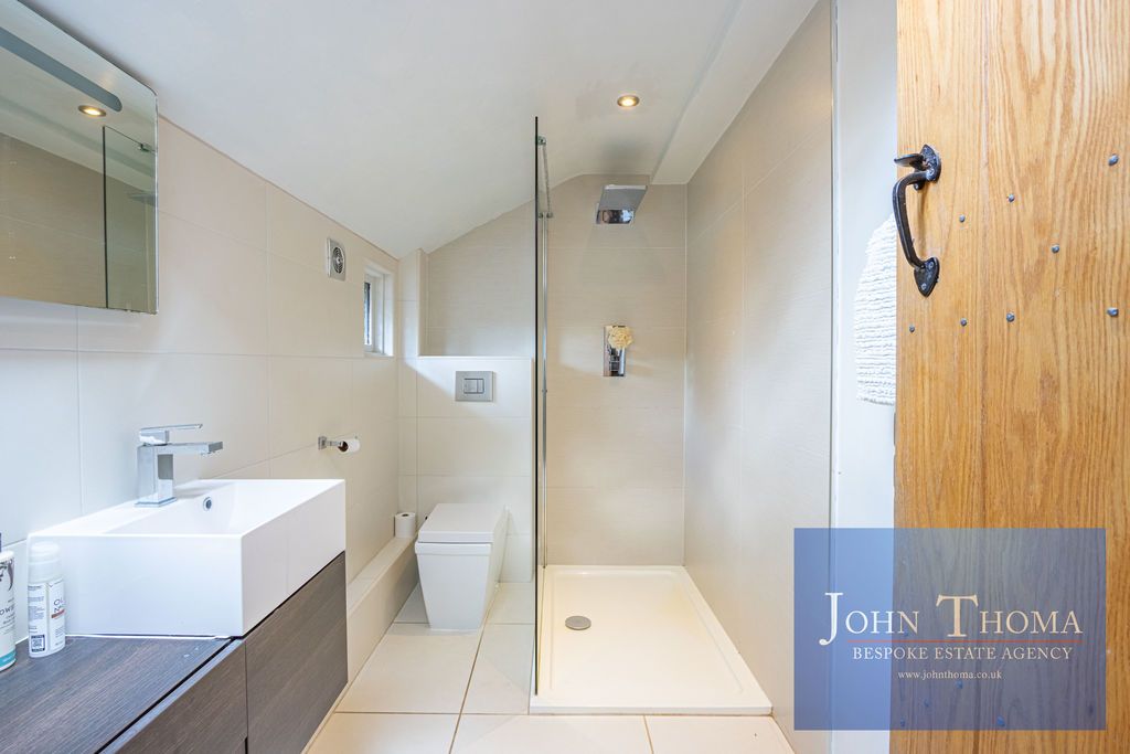Additional image 26 of 6 bed property to rentMarshalls Barn, Woodside, Epping CM16