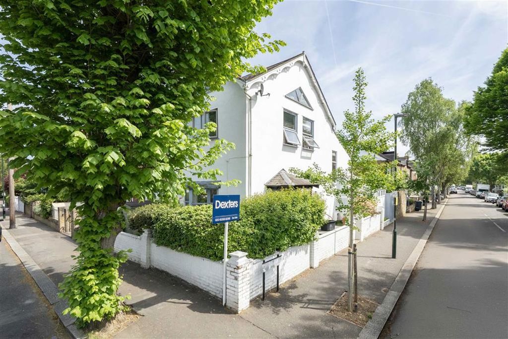 Property photo 1 of 5