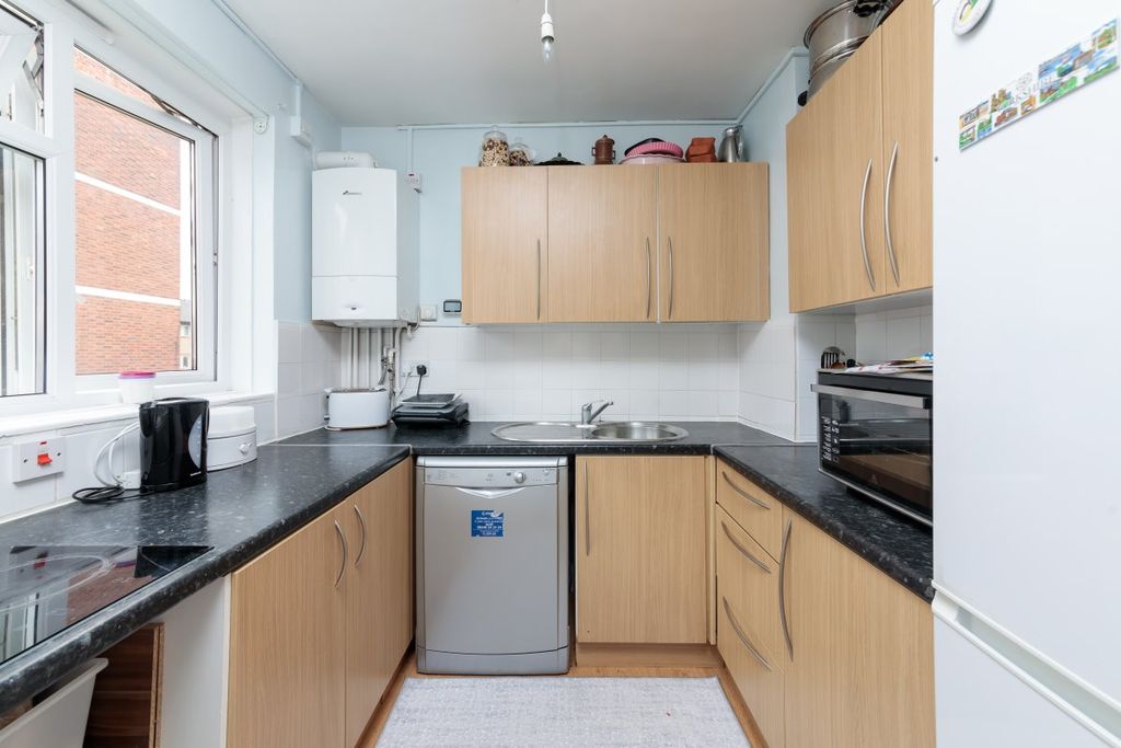 Property photo 3 of 11