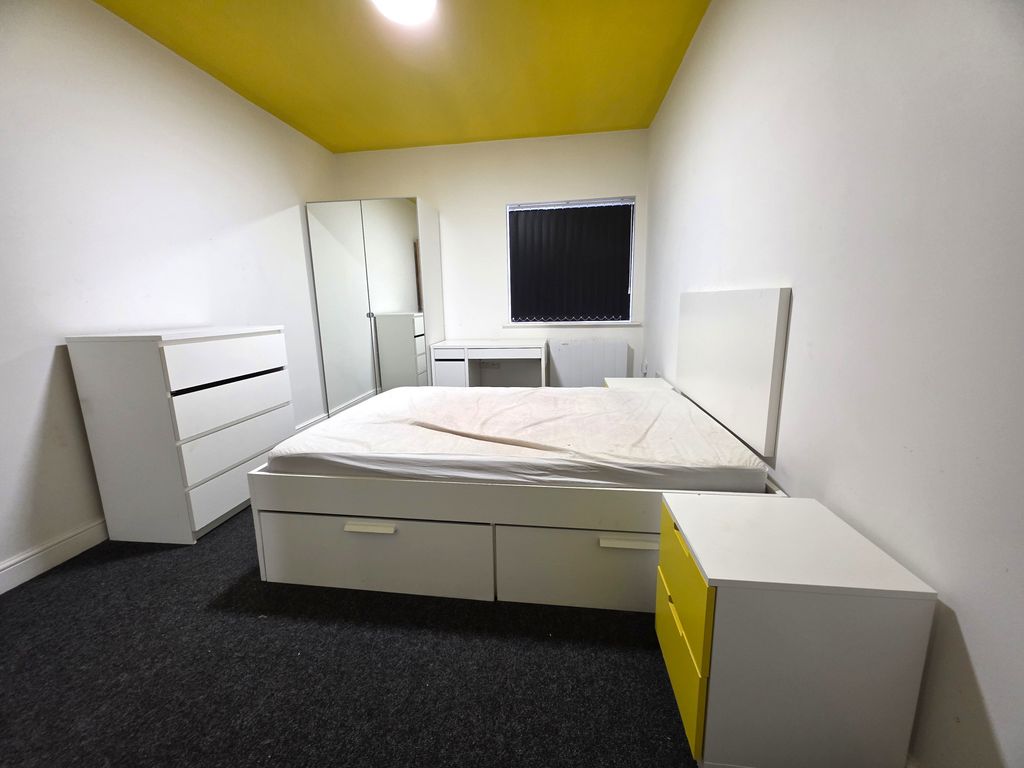 Property photo 1 of 4