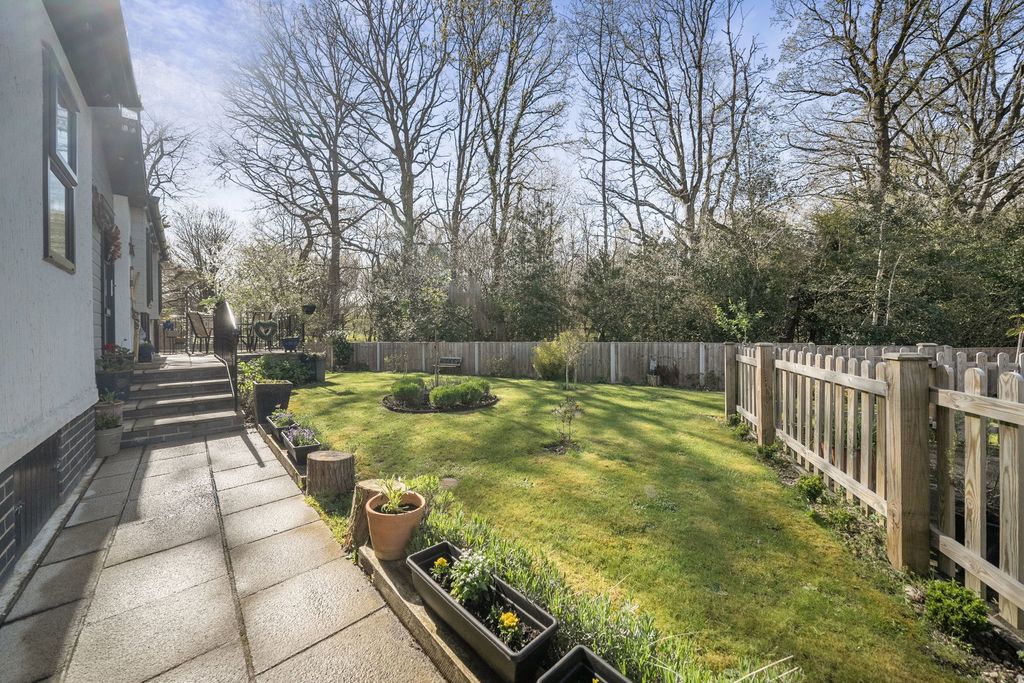 Property photo 3 of 29