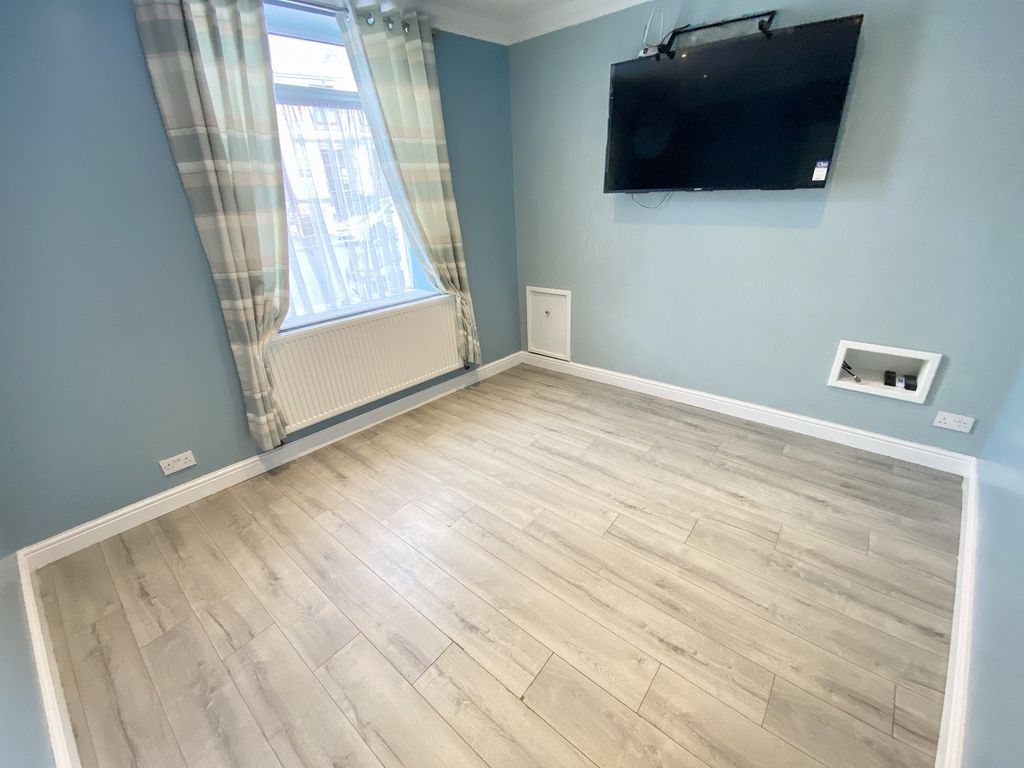 Property photo 3 of 13 Dining Room