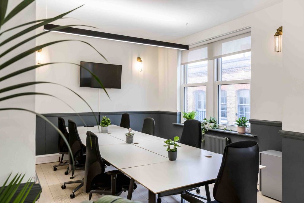 Property photo 3 of 6