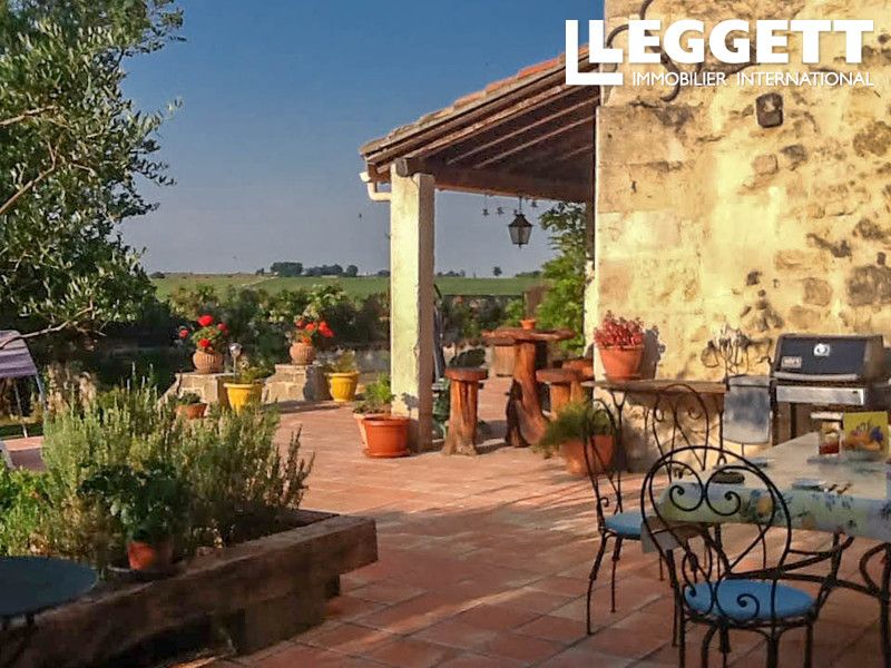 Property photo 3 of 10