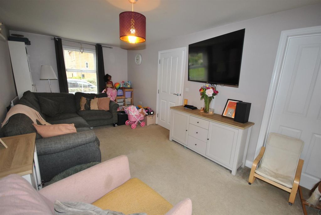 Property photo 2 of 14 0396Lounge.Jpg