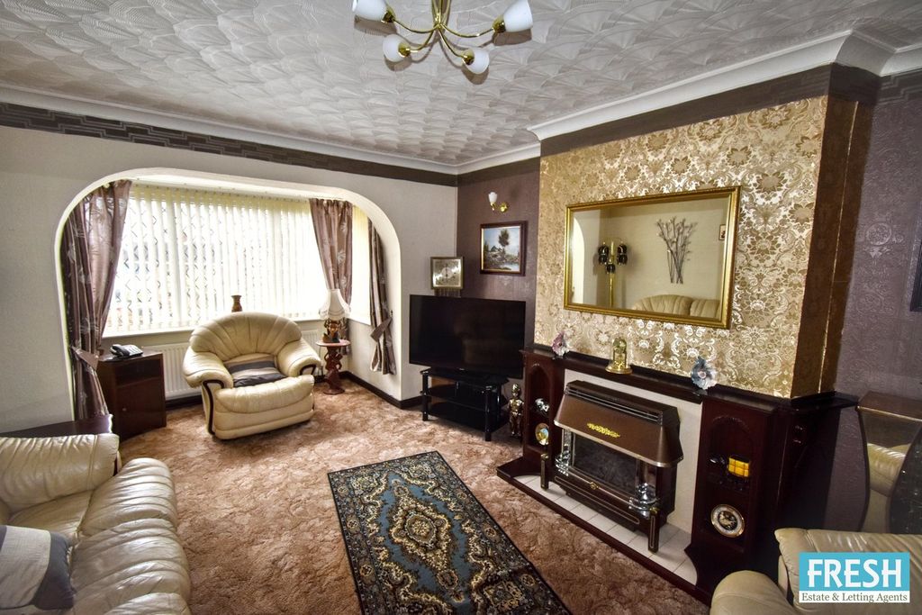 Property photo 3 of 28