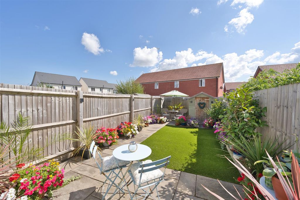 Property photo 2 of 17 Rear Garden