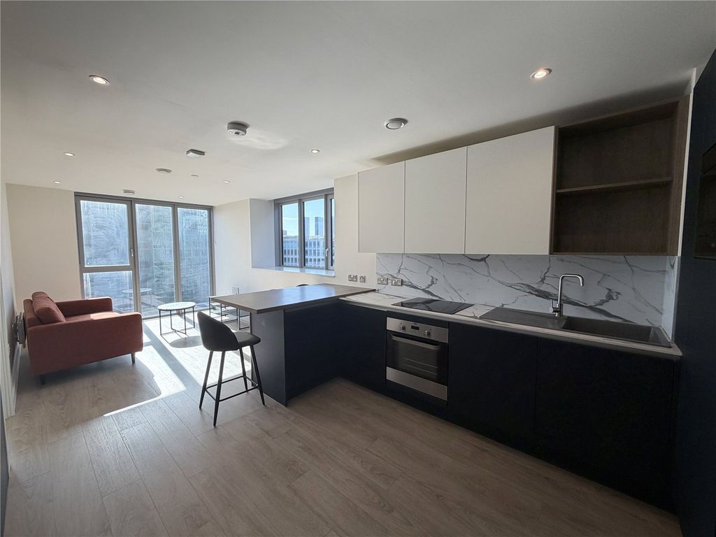 Property photo 3 of 16 Picture No. 02