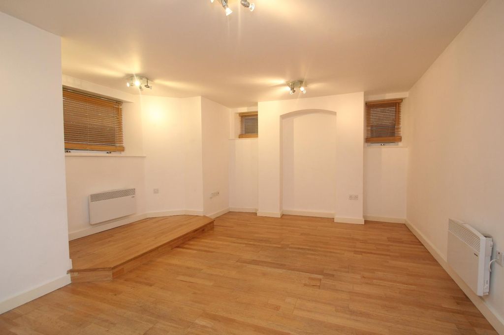 Property photo 3 of 9 0 General