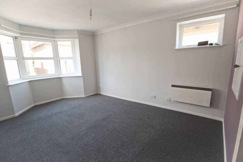 Property photo 3 of 9 Photo 9