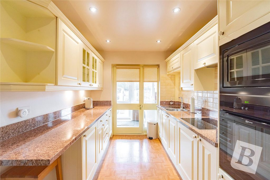 Property photo 2 of 16 Kitchen