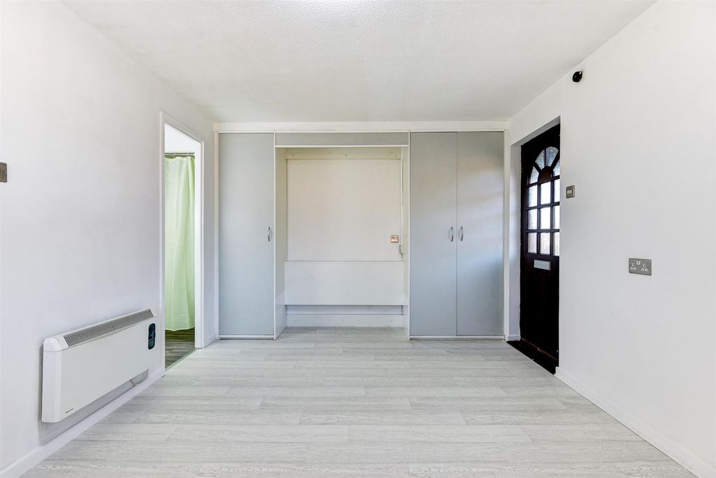 Property photo 3 of 13 For Sale By Aspire Residential | Pilgrims Walk