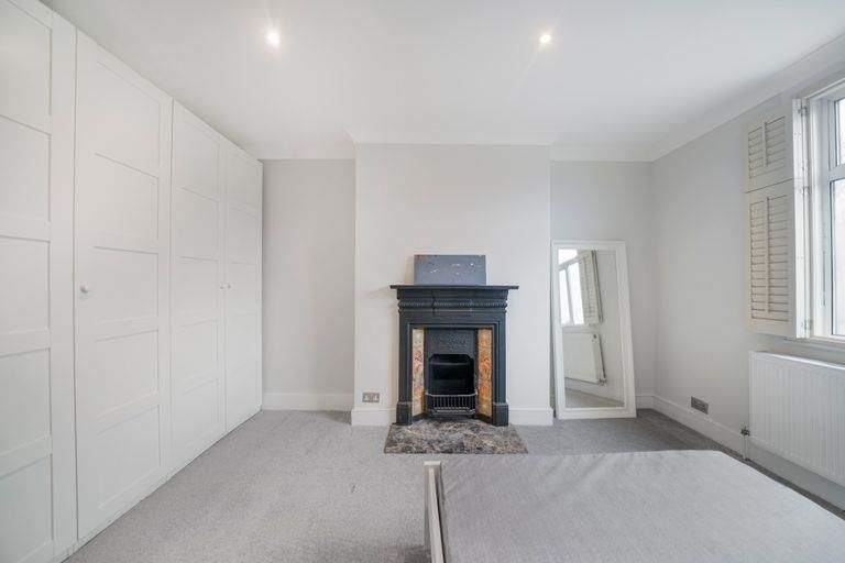 Property photo 3 of 10 Double Bedroom