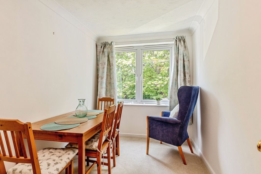 Property photo 3 of 10 Pbox-Img.Jpg