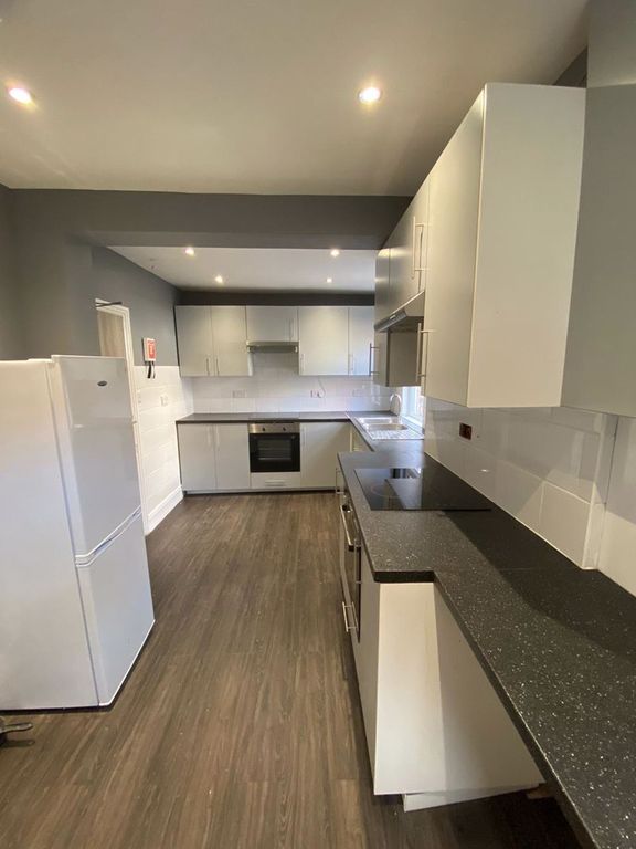 Property photo 2 of 13 Kitchen