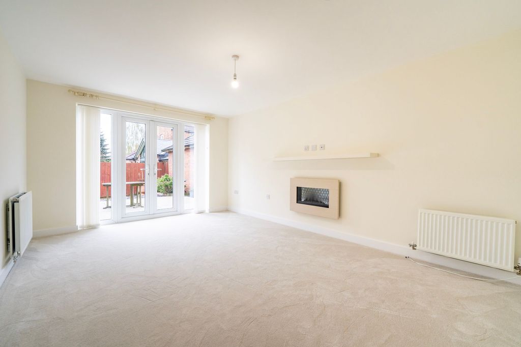 Property photo 3 of 27