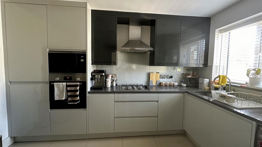 Property photo 3 of 7 Img_0677.Jpg
