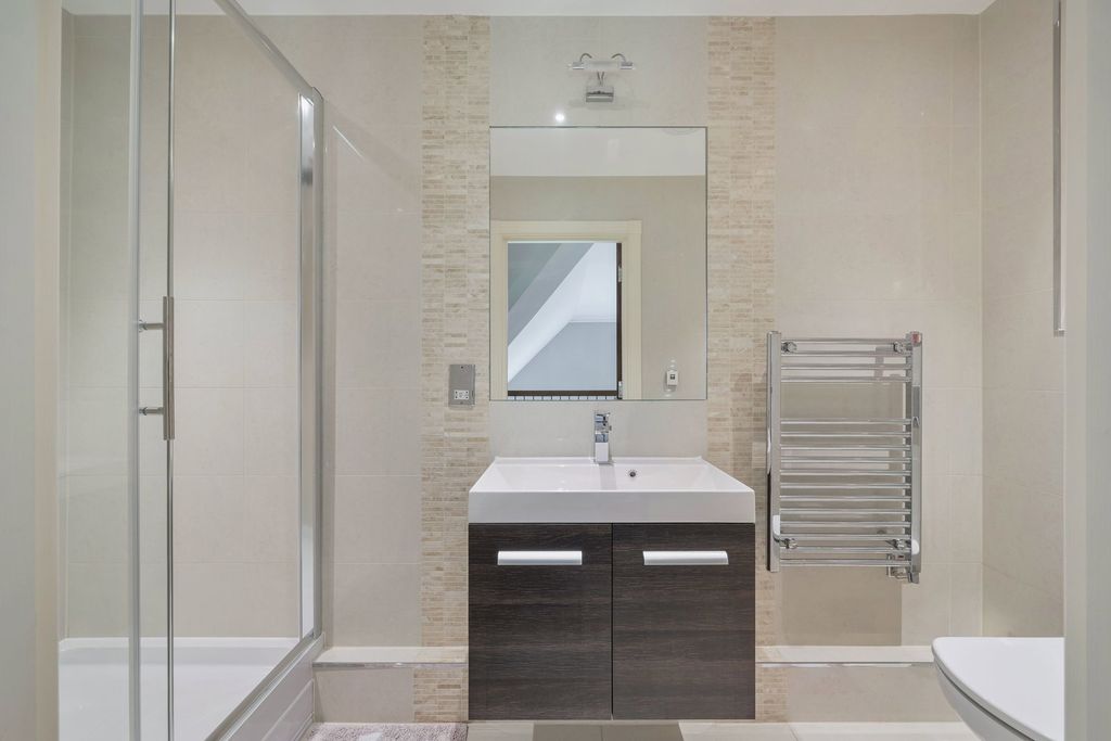 Additional image 22 of 3 bed flat for saleValley Court, Reigate RH2