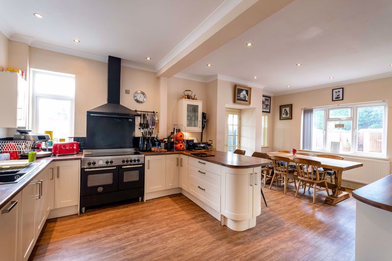 Property photo 2 of 20 Photo 11