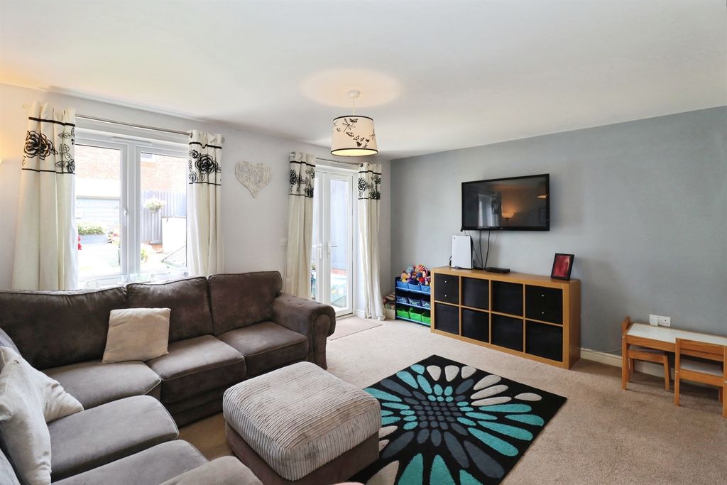 Property photo 3 of 17