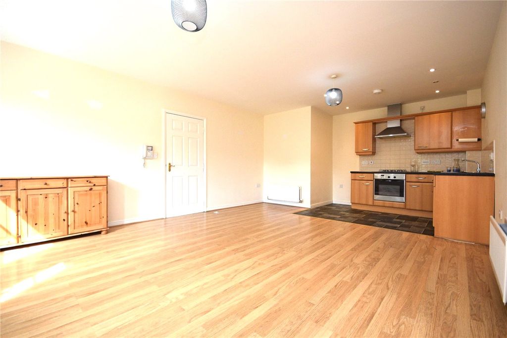 Property photo 2 of 11 Picture No. 01