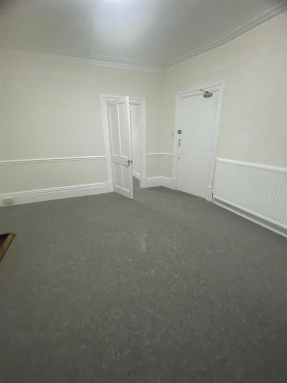 Property photo 3 of 18 Whassssstsapp Image 2025-10-06 At 20.54.57.Jpeg