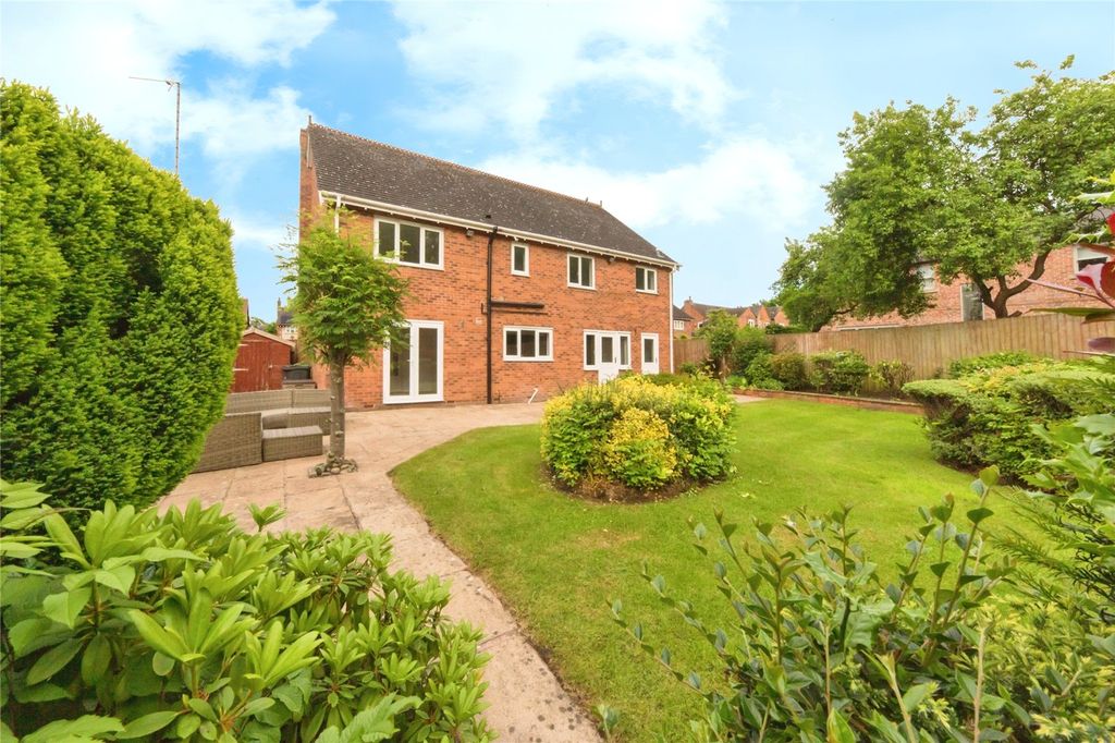 Property photo 2 of 35 Picture No. 28