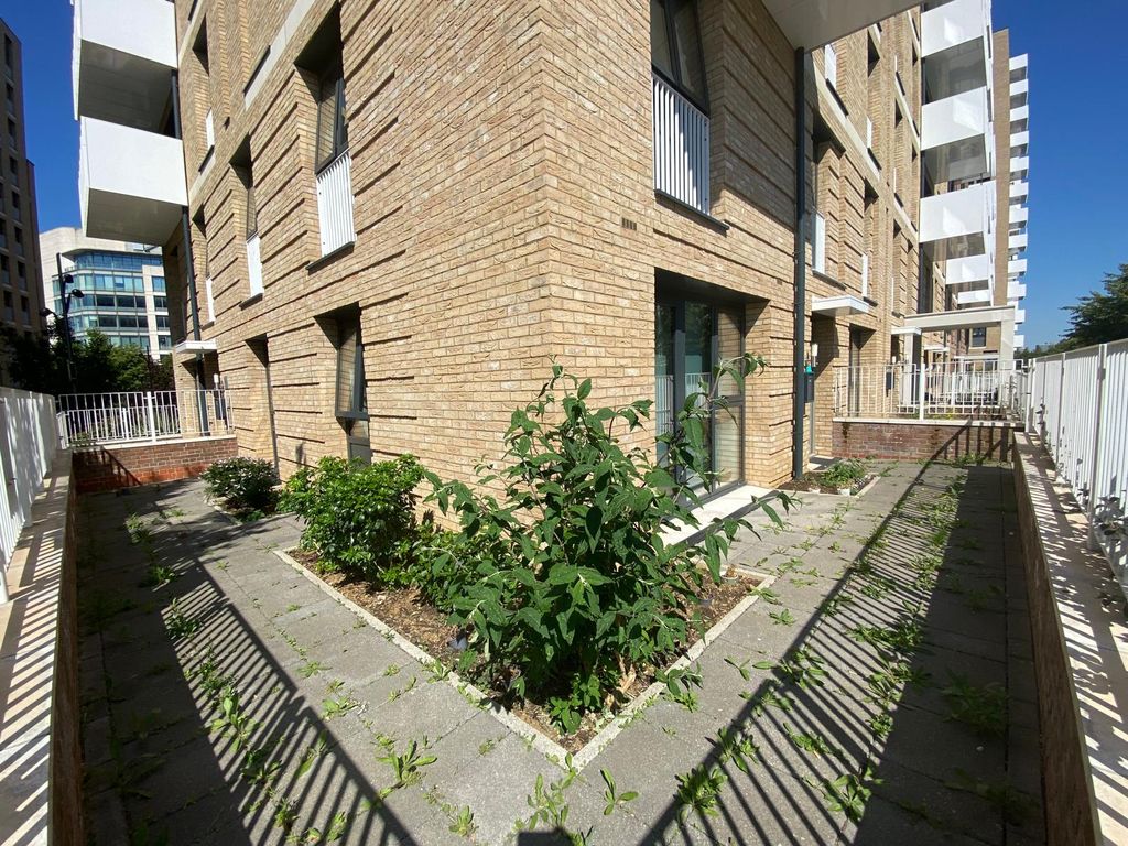 Property photo 2 of 29