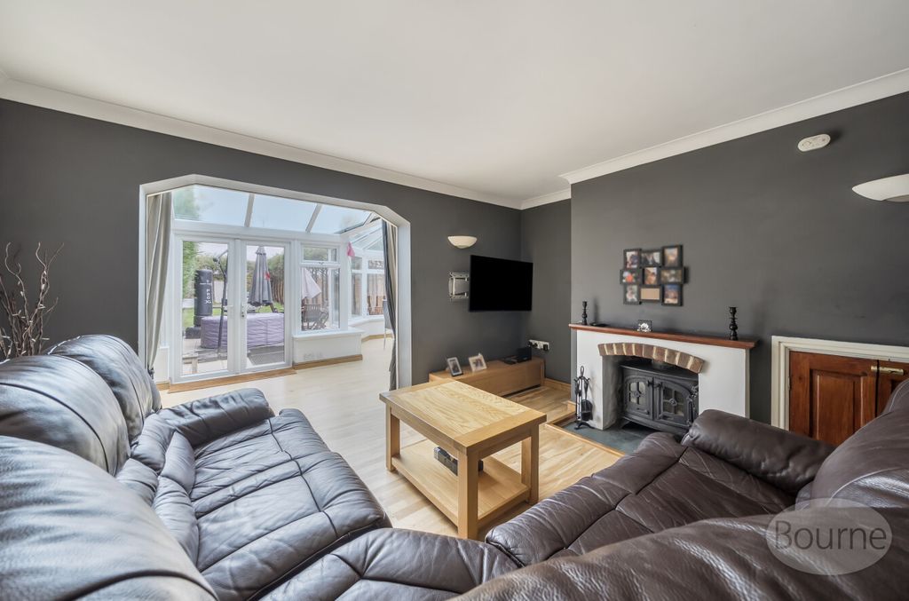 Property photo 2 of 19 648F7F7c-9c11-478...