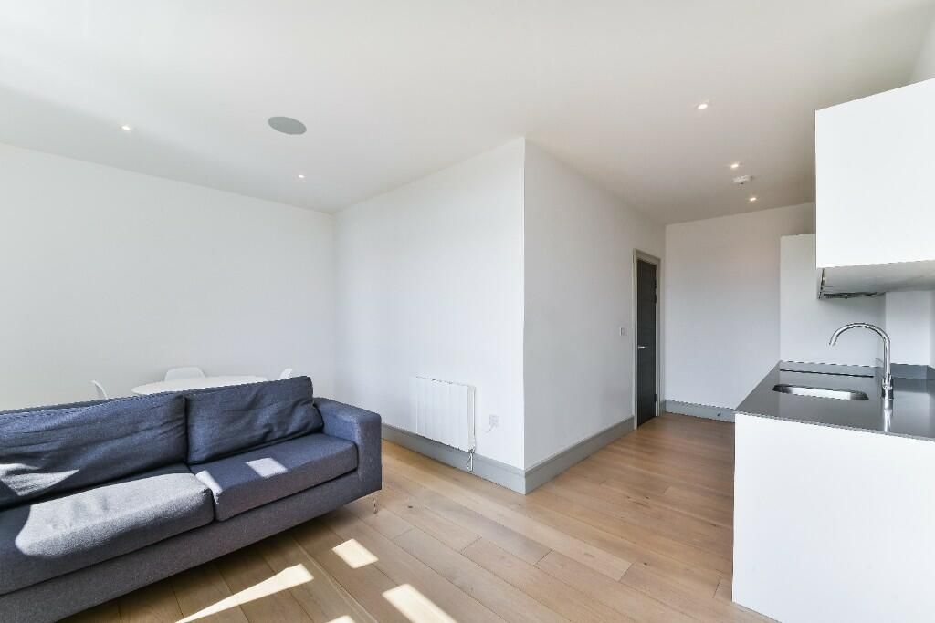Property photo 2 of 7