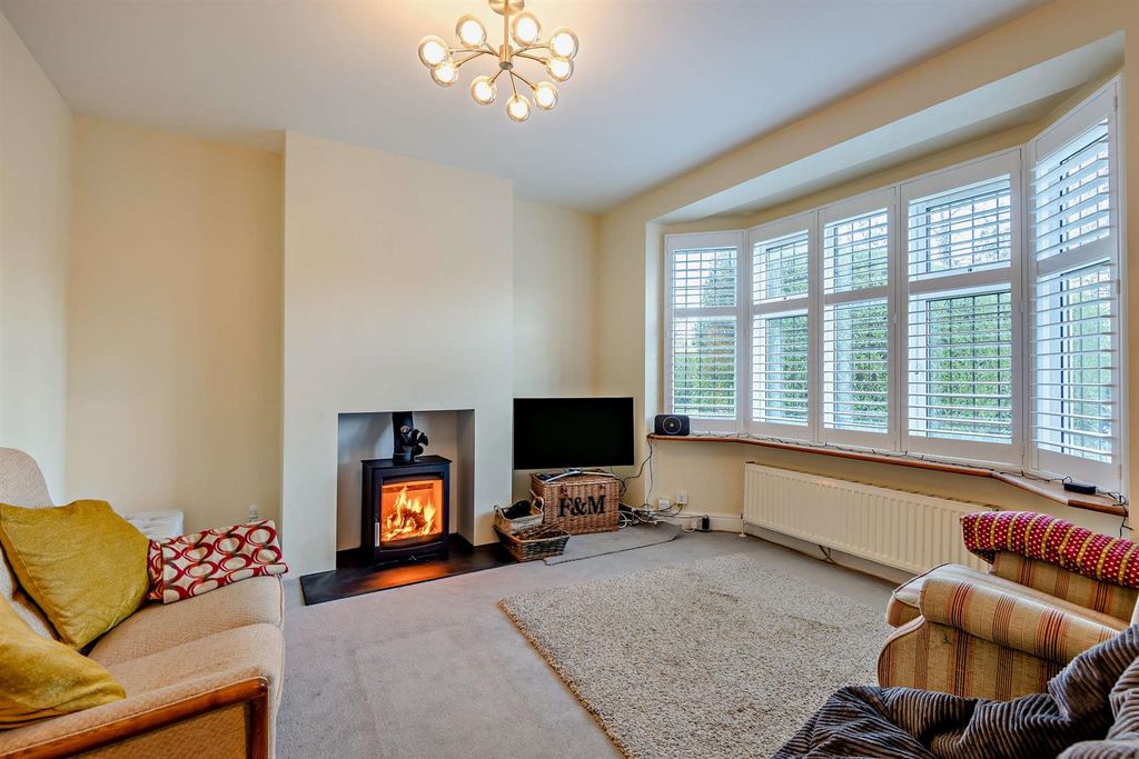 Property photo 2 of 16 Sitting Room
