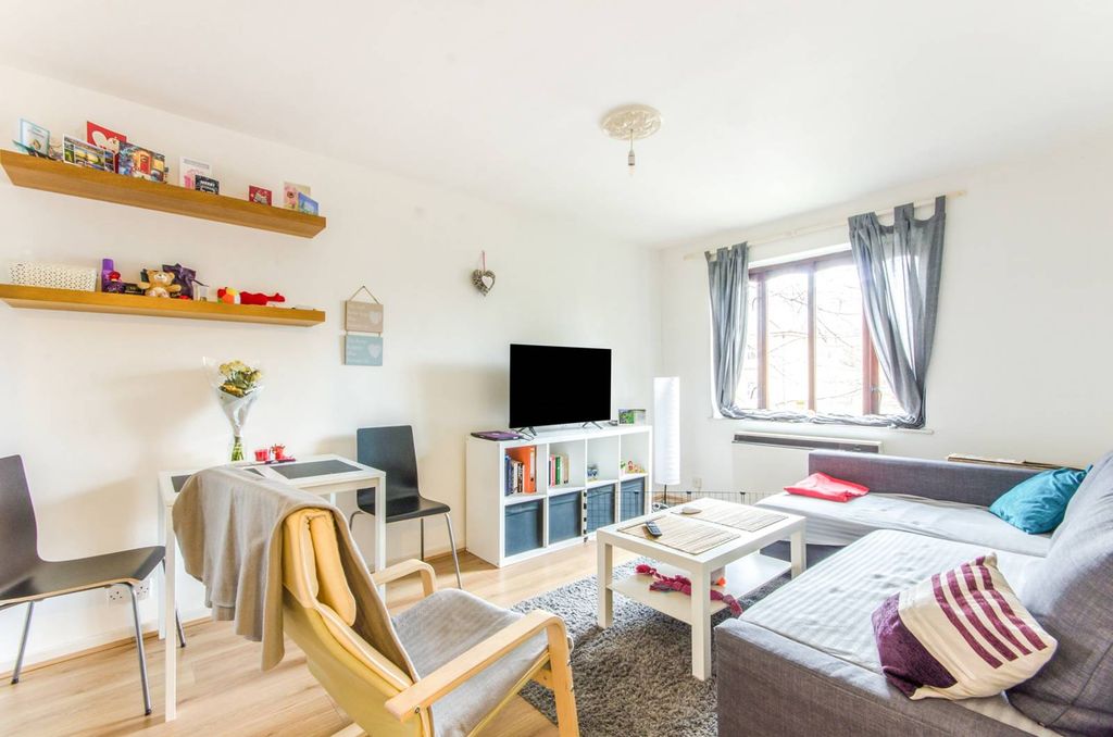 Property photo 2 of 4