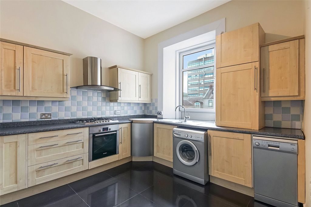Property photo 3 of 23 Picture No. 07