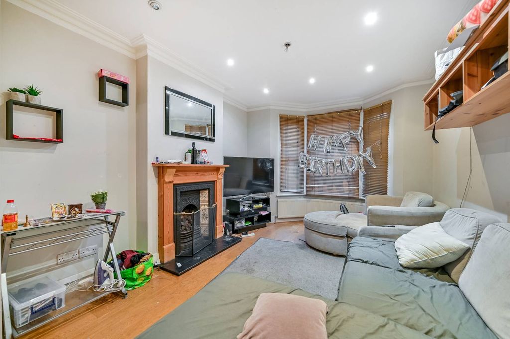 Property photo 3 of 10